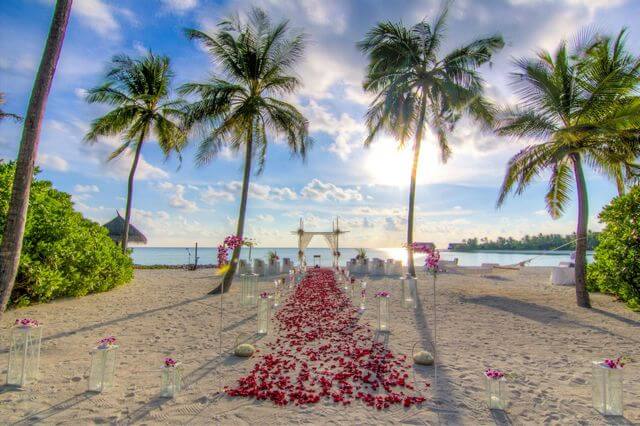 Tempat pernikahan paling mewah di dunia: One & Only Reethi Rah Resort, the Maldives