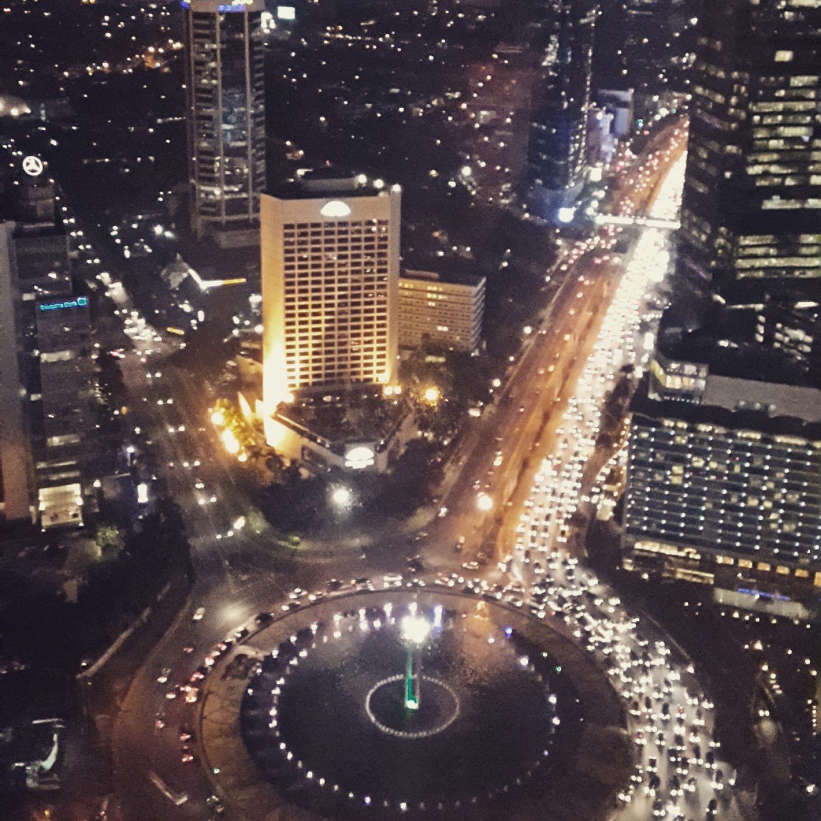 Buka Puasa di “Langit” Jakarta! The Altitude, Plaza Indonesia Tower