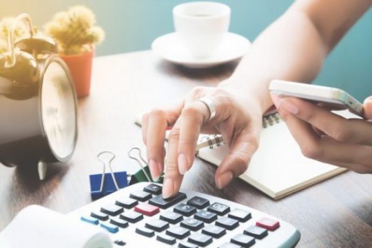 Blog dan Artikel Rekan Kerja Punya Gaji Lebih Besar Padahal Jabatan Sama - Protes atau Diam Saja?