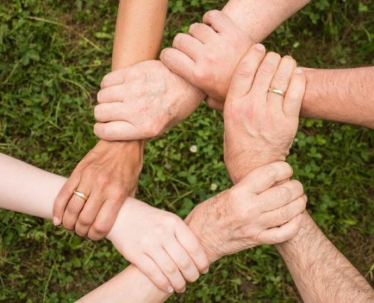 Blog dan Artikel Peran Keluarga Di Balik Keberhasilan Anak