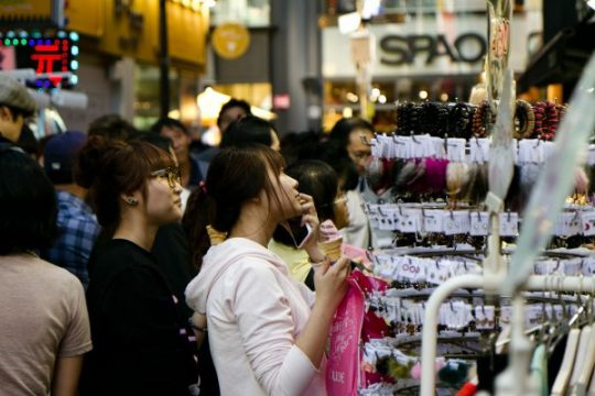 Blog dan Artikel Kiat Belanja Saat Black Friday