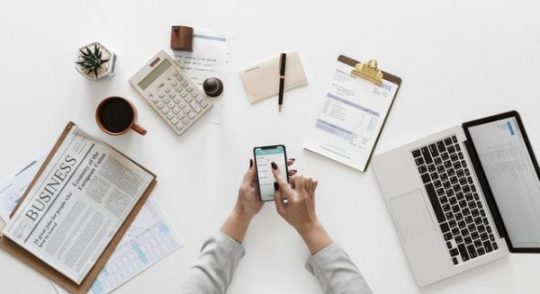 Blog dan Artikel Ternyata Ada Hubungan Antara Masalah Keuangan Pribadi Karyawan terhadap Kinerja di Kantor