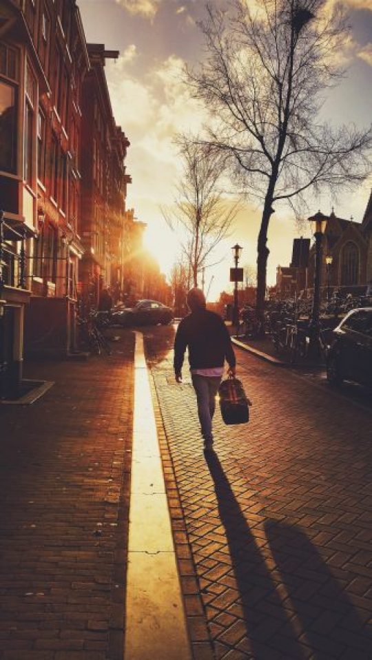#FinClic Properti VS Traveling