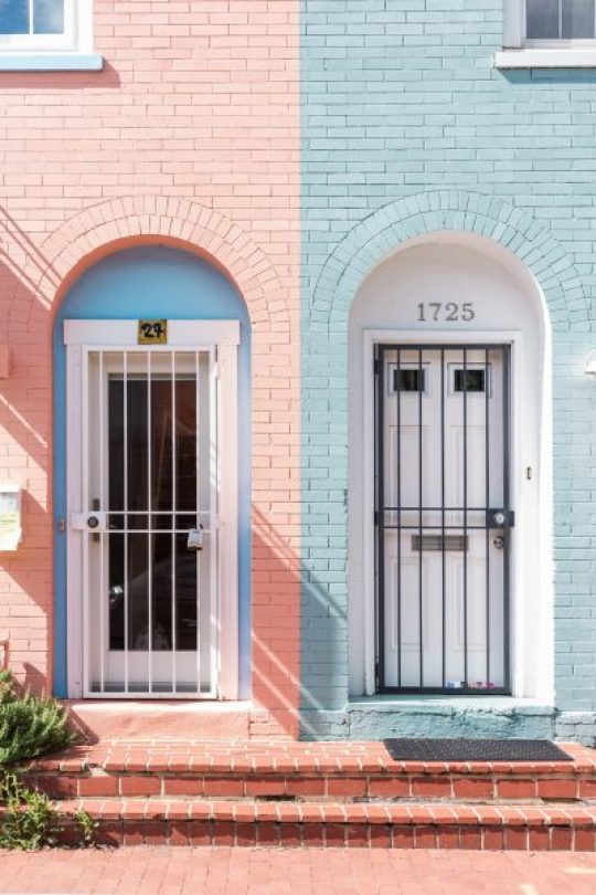 Blog dan Artikel Tinggal di Rumah VS Tinggal di Apartemen