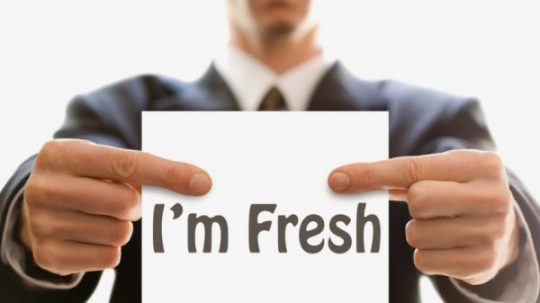 Gaji Fresh Graduate 8 Juta? Coba Lihat Beberapa Fakta tentang Gaji Pertama