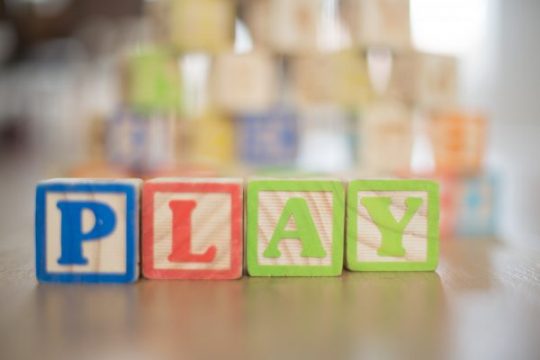 Blog dan Artikel Daycare VS Preschool, Pilih Yang Mana?