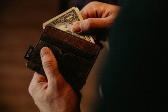 Saat Gaji Terlambat Dibayarkan, 5 Hal untuk Dilakukan