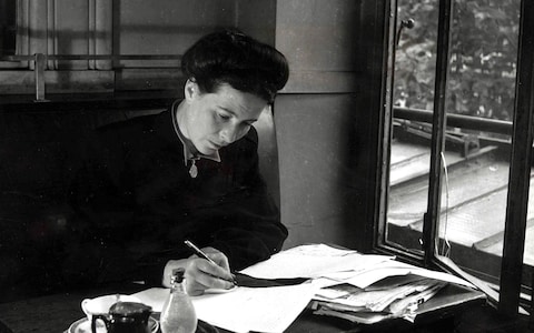 Ritual orang sukses saat bekerja - Simone De Beauvoir