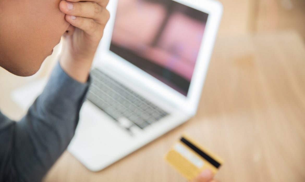 Karyawan Menjadi Sasaran Empuk Pinjaman Online Ilegal, 5 Kasus Ini Buktinya