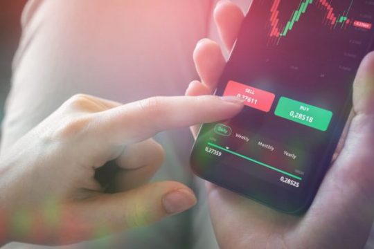 Analisis Fundamental dan Analisis Teknikal pada Investasi Saham: Apa sih Bedanya?