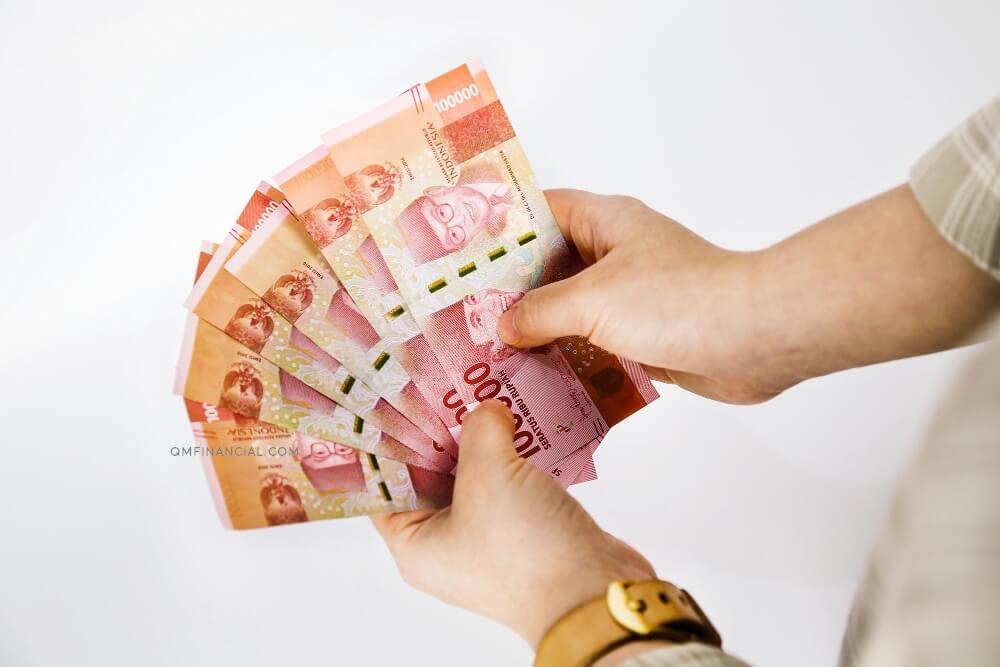 Bijak Punya Penghasilan Tinggi: Flexing No, More Sharing Yes!