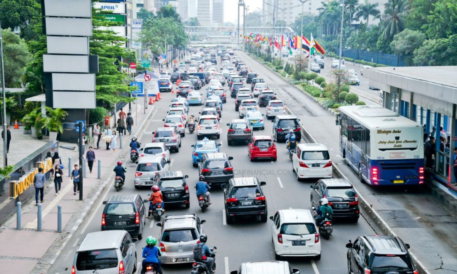 Mengapa Gaji UMR Jakarta Sering Dianggap Tak Cukup untuk Memenuhi Kebutuhan?