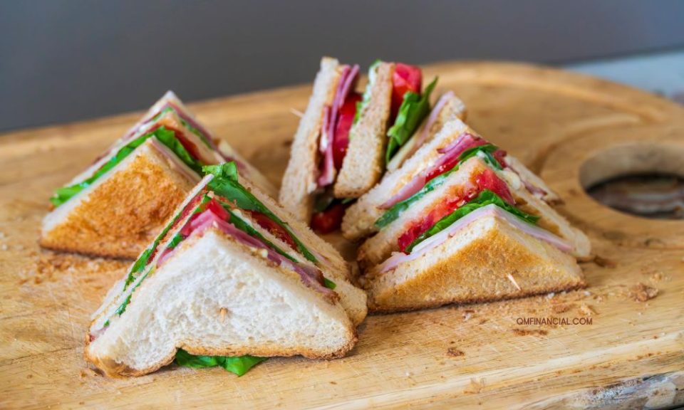 Ciri-Ciri Generasi Sandwich yang Tak Disadari Banyak Orang