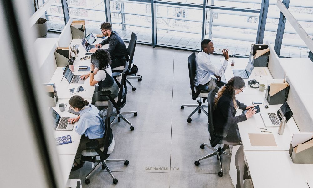 Strategi keuangan untuk karyawan sebelum usia 40