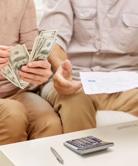 Financial Learning Partner Menjadi Ibu Rumah Tangga atau Tetap Bekerja? Pertimbangkan Dulu Sisi Finansialnya