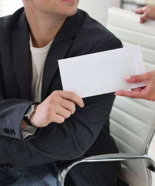 Financial Learning Partner Jadi Karyawan Susah Kaya? Mitos atau Fakta?