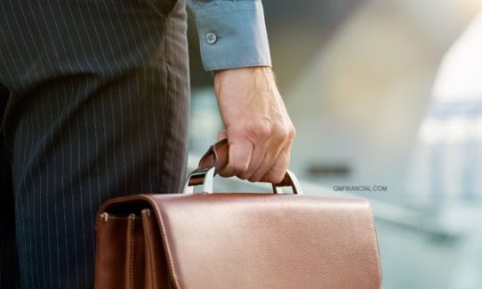 Blog dan Artikel Punya Pekerjaan Belum Tentu Aman Selamanya, Bagaimana Menyiapkan Plan B Finansial?
